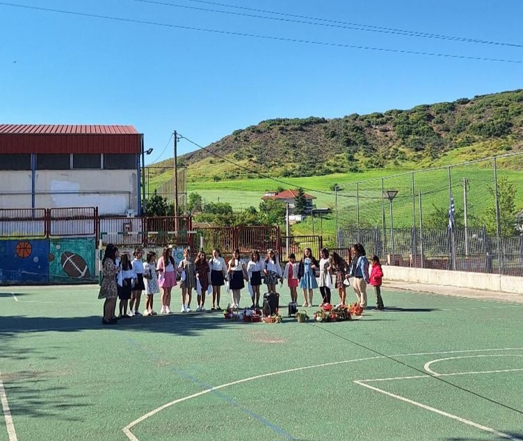 Ζωντάνεψε η παράδοση στο 2ο Δημοτικό Σχολείο Φαρσάλων: Το «4ο Σεργιάνι στην Άνοιξη» μάγεψε μικρούς και μεγάλους