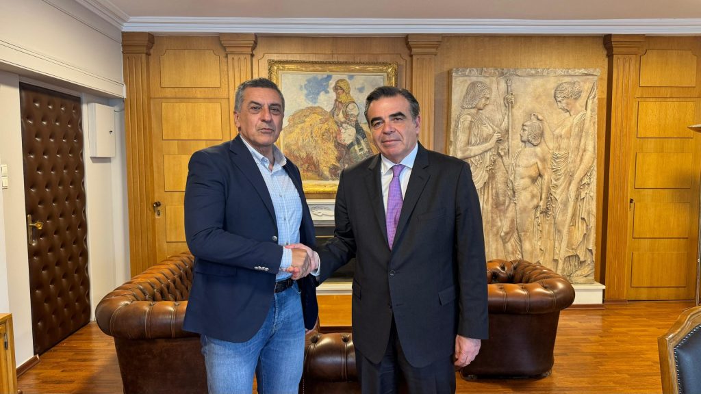Συνάντηση Σχοινά – Κουρέτα, στο πλαίσιο της συνεργασίας για τα ζητήματα που απασχολούν τον πρωτογενή τομέα της περιοχής.