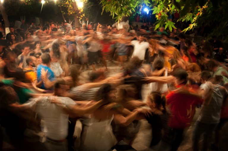 Οι ιστορίες πίσω από τα ελληνικά πανηγύρια: Περισσότερα από μια γιορτή