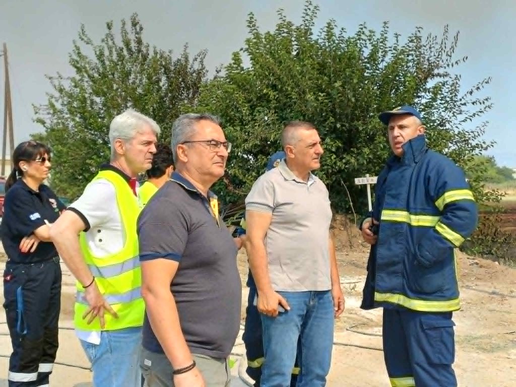 Σε συνήθη επίπεδα οι μετρήσεις ποιότητας του αέρα μετά την πυρκαγιά στο Ομορφοχώρι – Συνεχής παρακολούθηση από την Περιφέρεια Θεσσαλίας