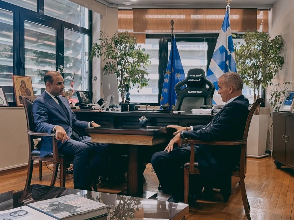 Συνάντηση του νέου ιδιοκτήτη της ΠΑΕ ΑΕΛ, με τον Δήμαρχο Λαρισαίων – Για τη νέα εποχή της ιστορικής ομάδας μίλησαν Μαμάκος-Στυλιανός