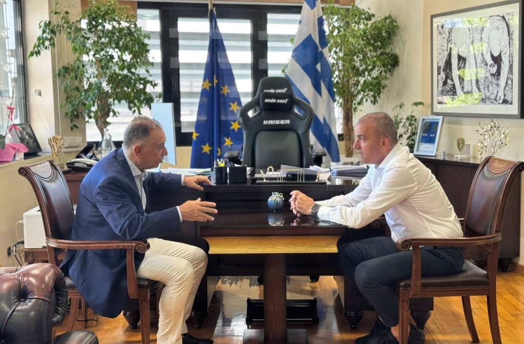 Συνάντηση Θ.Μαμάκου-Χ.Κέλλα με επίκεντρο έργα και παρεμβάσεις στη Λάρισα – Στο επίκεντρο αγροτική οδοποιία και χρηματοδοτήσεις
